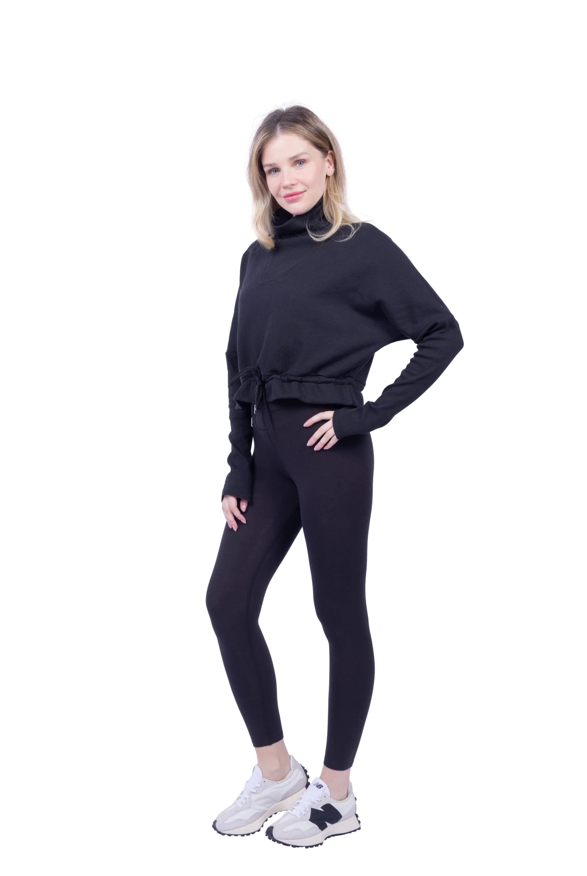 Lezat Pullover Britney Organic Cotton Roll-Neck Sweatshirt - Black