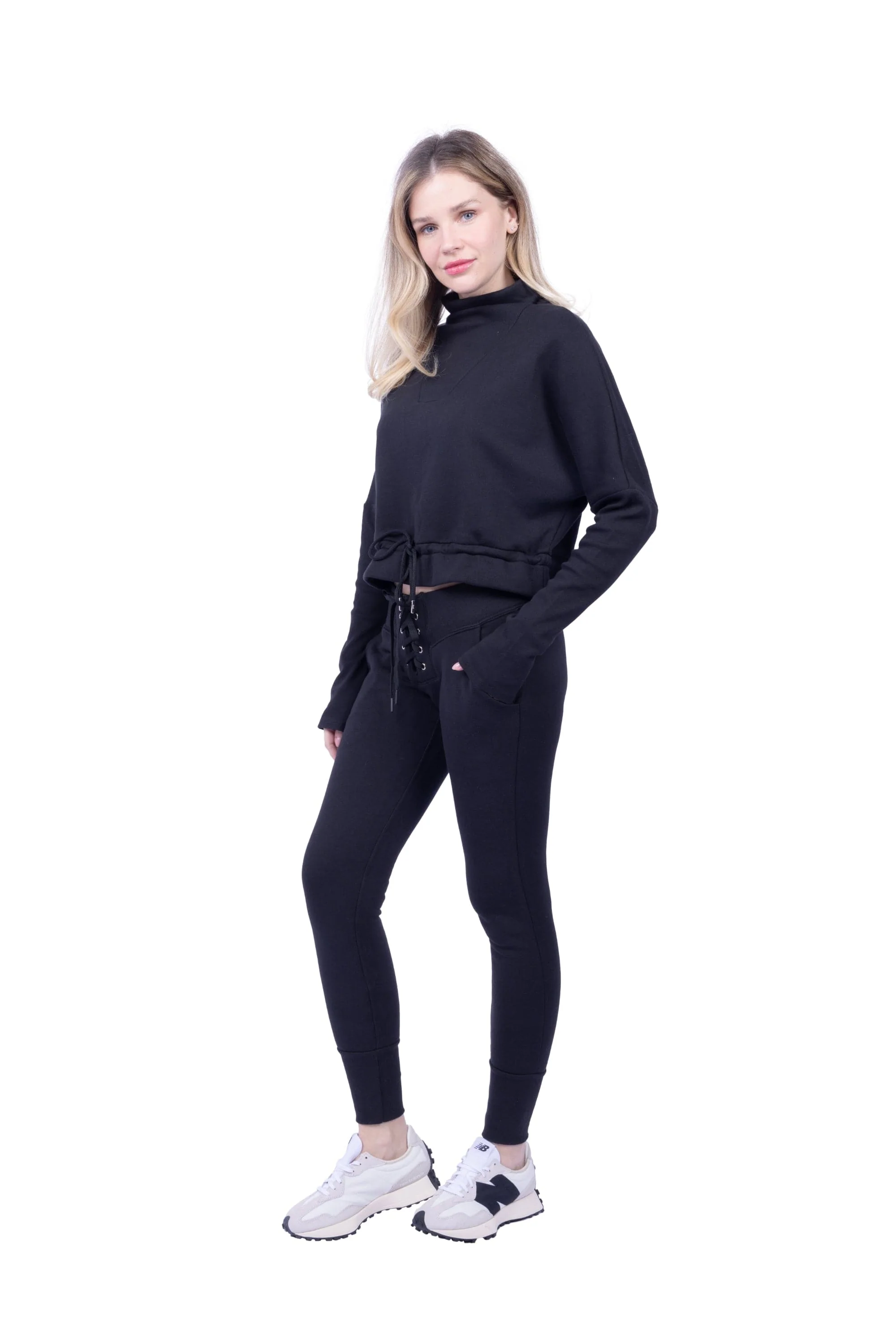 Lezat Pullover Britney Organic Cotton Roll-Neck Sweatshirt - Black